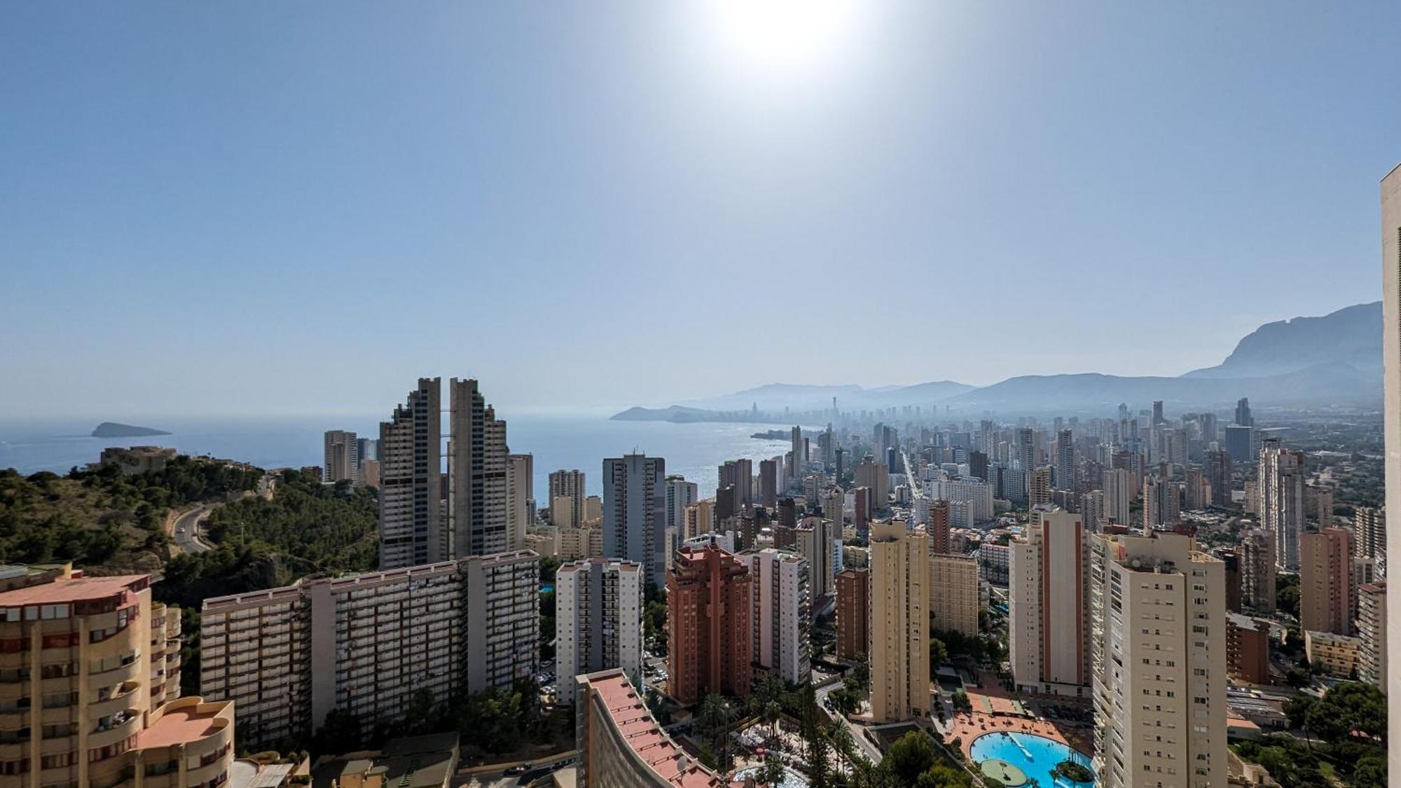 Torre Lugano Sea View Benidorm
